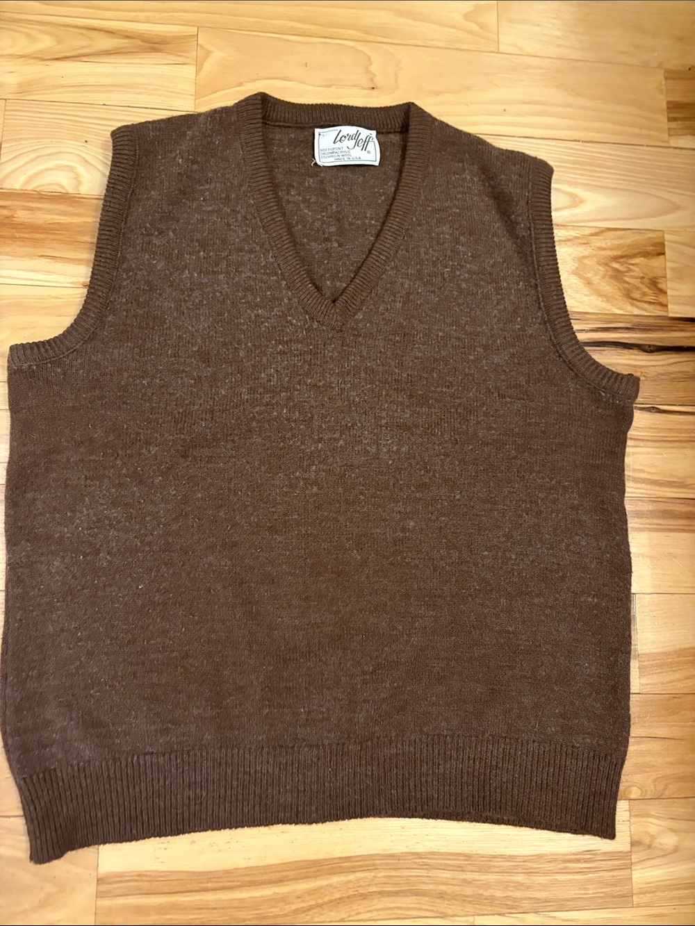 Vintage Lord Jeff Brown V-Neck Part Wool Sweater Vest (large)